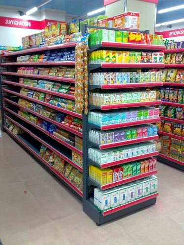 新兴精品生活超市 货架上的创新与消费体验升级